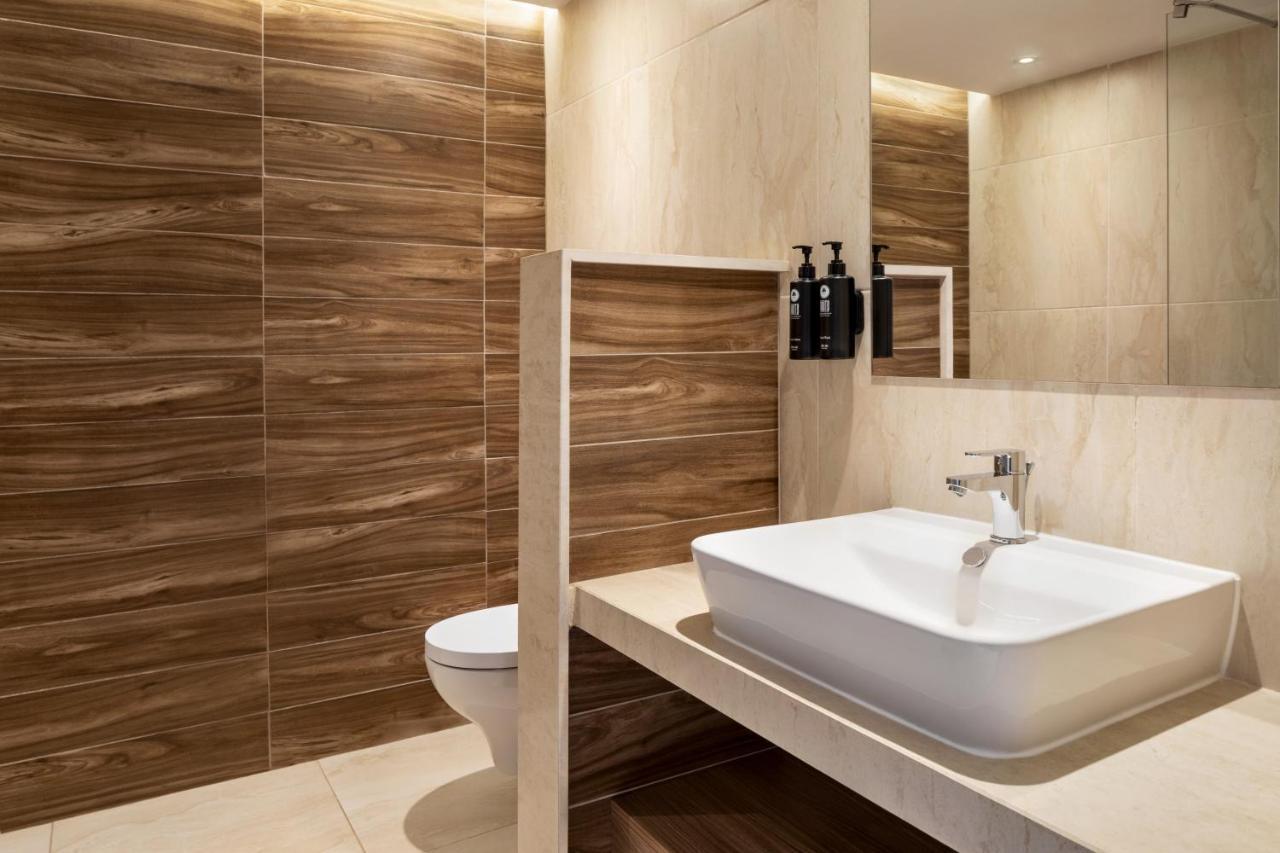 Ramada Hotel & Suites By Wyndham ไอยานาปา ภายนอก รูปภาพ